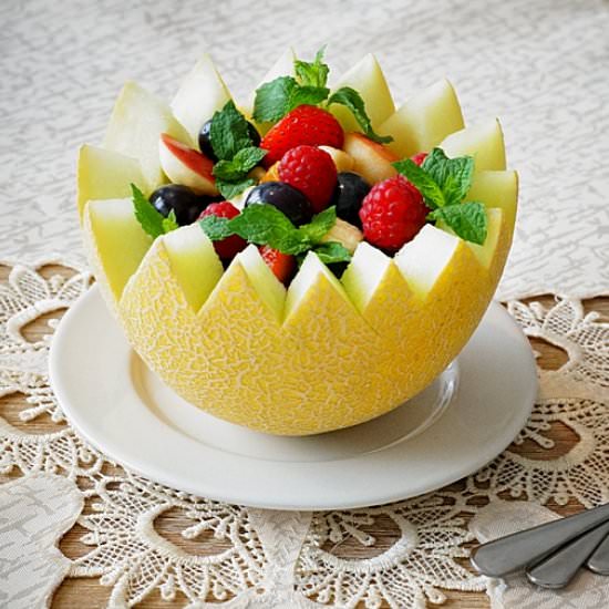 Fruit salad in melon bowl - Recipe photo by lacuisinedesimona