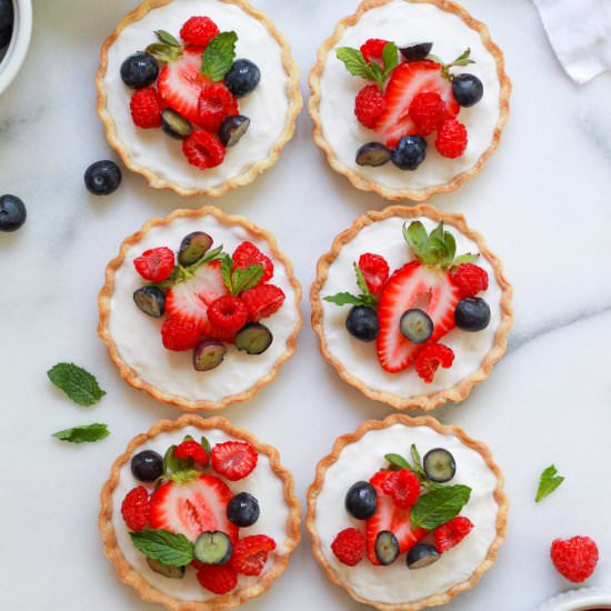 Mini Fruit Tarts & Vanilla Custard - Recipe photo by thebananadiaries