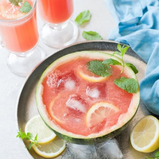Watermelon mint lemonade - Recipe photo by everyday-delicious.com