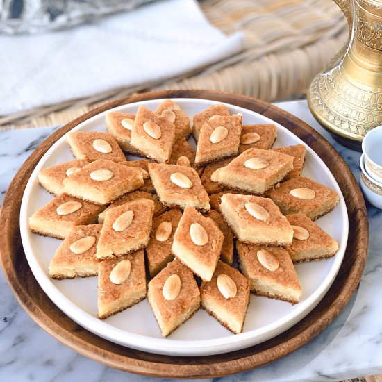 Namoura (Lebanese Semolina Cake) - Recipe photo by eleganteconomist