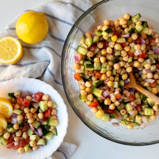 Mediterranean Chickpea Salad - Recipe photo by mimiace