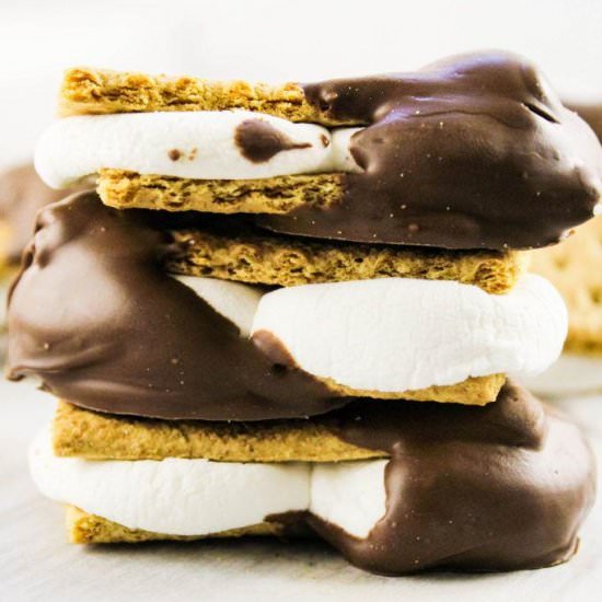 S'mores Graham Cracker Cookies - Recipe photo by bakingyouhappier