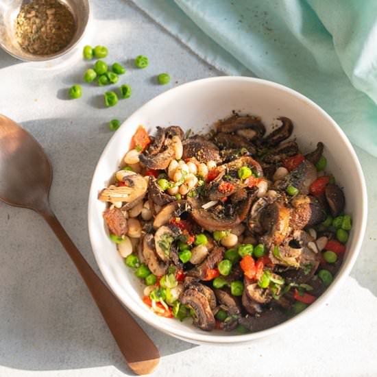 Green Peas and Mushrooms - Recipe photo by healingtomato