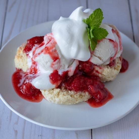 Southern Vegan Strawberry Shortcake - Recipe photo by 86Eats