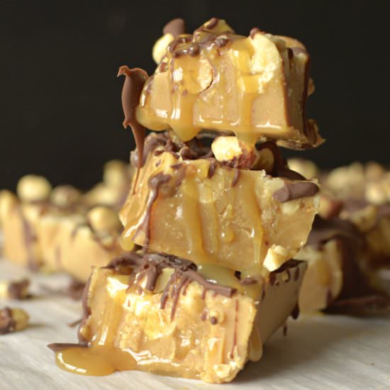 Vegan Snicker's Fudge - Recipe photo by Athletic Avocado