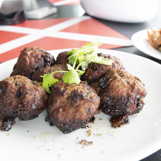 Meatballs with preserved meigan cai - Recipe photo by foodmakesmehappy
