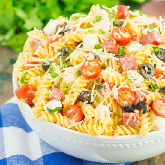 Easy Italian Pasta Salad - Recipe photo by pumpkinnspice