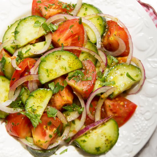 Italian tomato and cucumber salad - Recipe photo by The clever meal