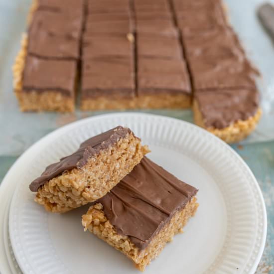 No-Bake Scotcheroos - Recipe photo by Blessthismess