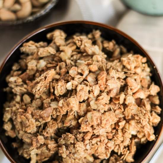 Cinnamon Cashew Granola (GF, DF) - Recipe photo by milehighmitts