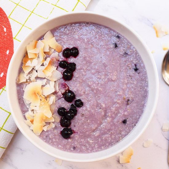Blueberry Coconut Oatmeal - Recipe photo by ADkitchen