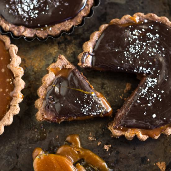 Salted Caramel Chocolate Tart - Recipe photo by Gday Souffle