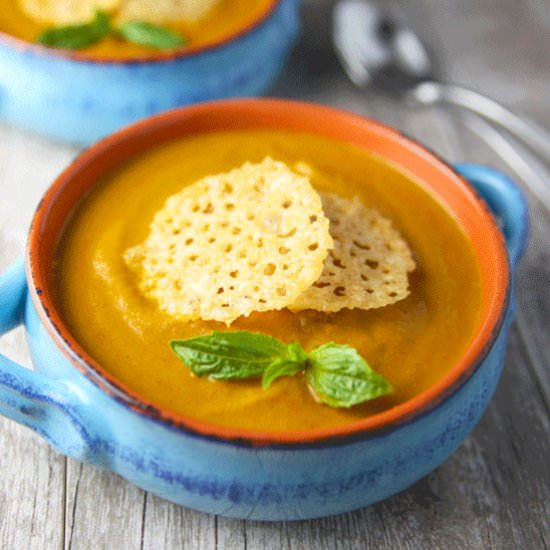 Creamy Tomato Basil Soup - Recipe photo by Tastefulventure