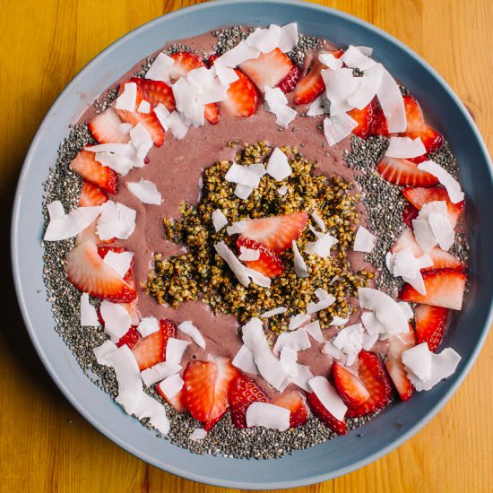 Low Carb Acai Smoothie Bowl - Recipe photo by afullliving