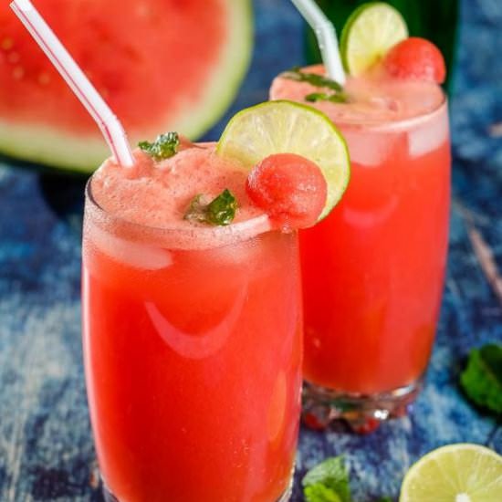 WATERMELON JUICE WITH MINT - Recipe photo by thedeliciouscrescent