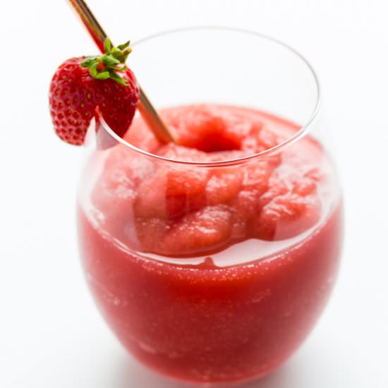 Strawberry Frosé - Recipe photo by mapleandmango