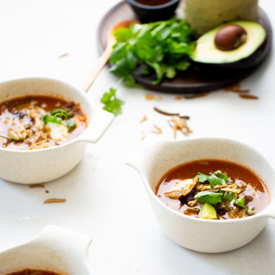 Vegan tortilla soup - Recipe photo by piloncilloyvainilla