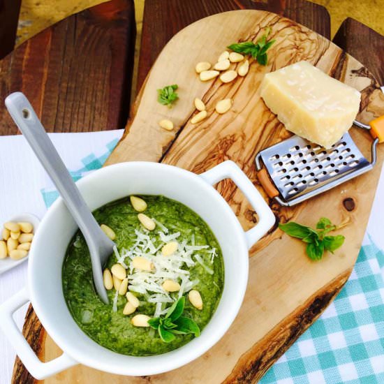 Creamy Genovese homemade pesto - Recipe photo by ramonascuisine