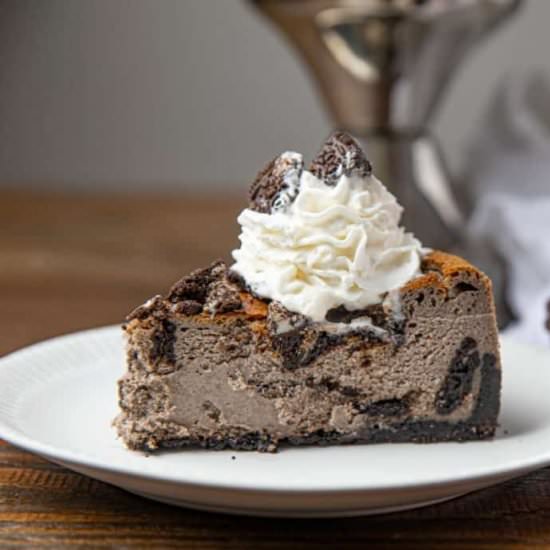 The perfect Oreo Cheesecake - Recipe photo by dinnerthendessert