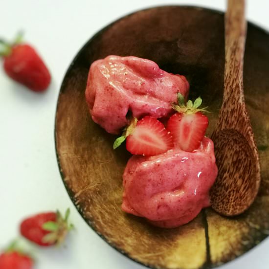 Strawberry Nice Cream - Recipe photo by Culinary postcards