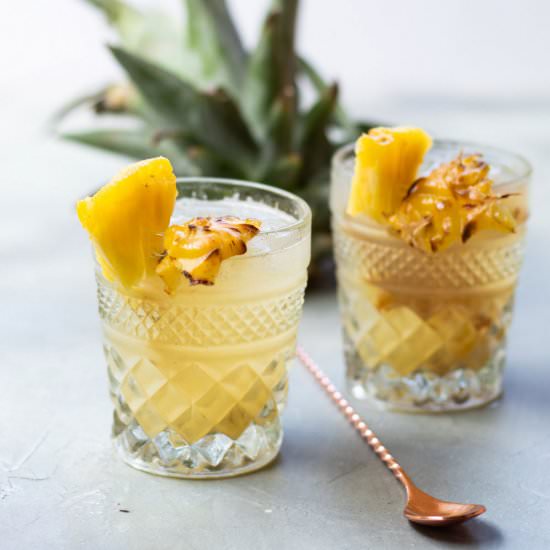 A refreshing pineapple drink - Recipe photo by tchakayiti