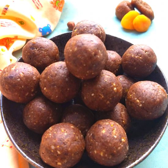 Sugarless Ragi Ladoos - Recipe photo by cookwithrenu