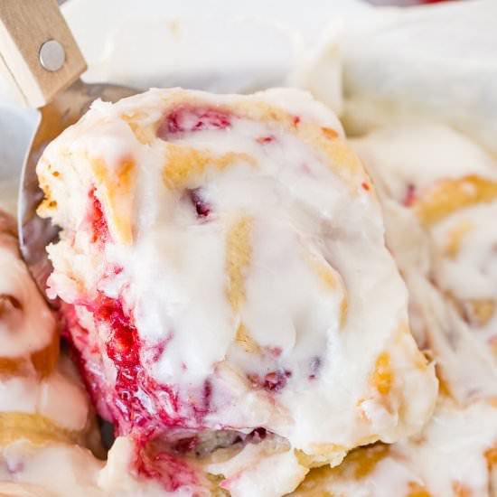 EASY RASPBERRY SWEET ROLLS RECIPE - Recipe photo by sweetbasil