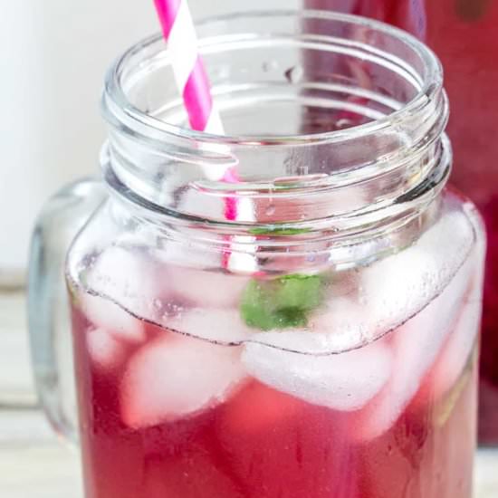Mulberry Iced Tea - Recipe photo by Babaganosh