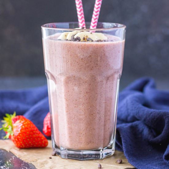 Strawberry Banana Smoothie - Recipe photo by healthyhappynatalie