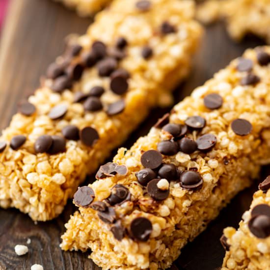 Chocolate Chip Granola Bars - Recipe photo by pamelaz