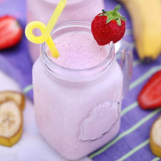 Strawberry Banana Smoothie - Recipe photo by peasandpeonies