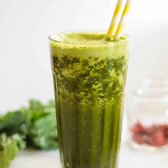 Green Goji Berry Smoothie - Recipe photo by Seasonal Cravings