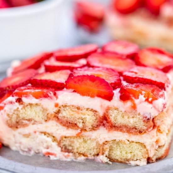 Strawberry Tiramisu - Recipe photo by peasandpeonies