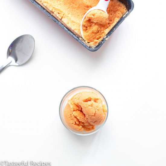 No-Churn Papaya Frozen Yogurt - Recipe photo by Tasteefulrecipes