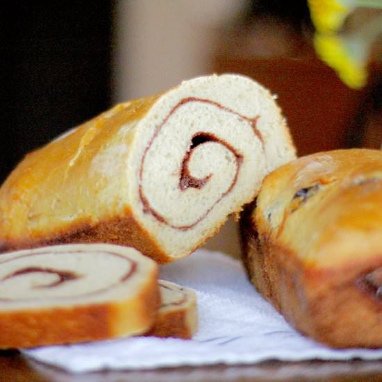 Cinnamon Raisin Swirl Bread - Recipe photo by Jennyblogs