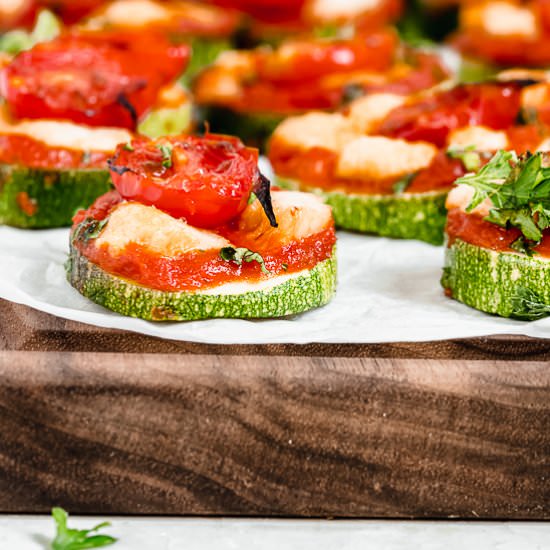 Easy Zucchini Pizza Bites - Recipe photo by thefitpeach