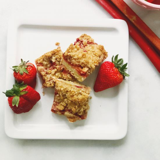 Strawberry Rhubarb Crumble Bars - Recipe photo by herlongwayhome