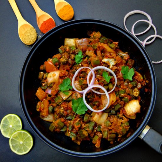 Okra side dish (Bhindi do Pyaza) - Recipe photo by Flavours Treat