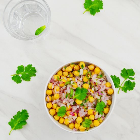 Simple Chickpea Salad - Recipe photo by Flavours Treat