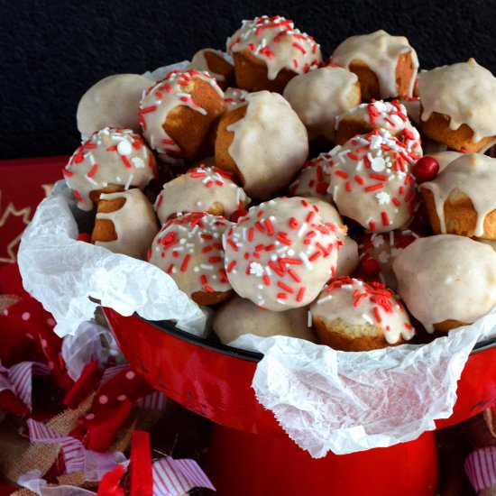 Canada Day Maple Mini Muffins - Recipe photo by byronethomas