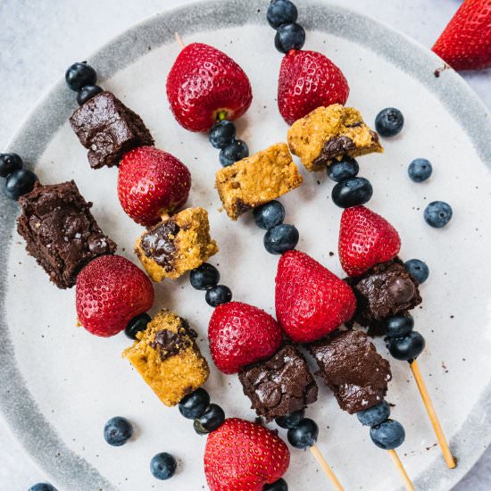 4TH OF JULY DESSERT KABOB - Recipe photo by Shuangys Kitchensink