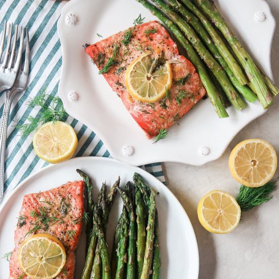 Lemon Dill Salmon & Asparagus - Recipe photo by tippsinthekitch
