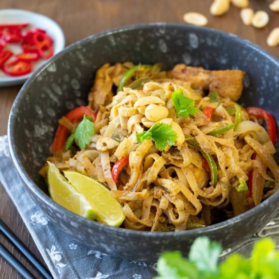 Stir Fry Noodles With Peanut Sauce - Recipe photo by El Mundo Eats