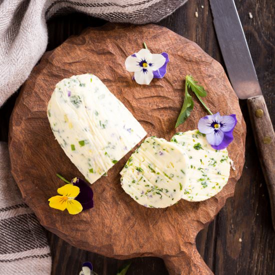 7 Ways To Preserve Culinary Herbs - Recipe photo by peasantsdaughter
