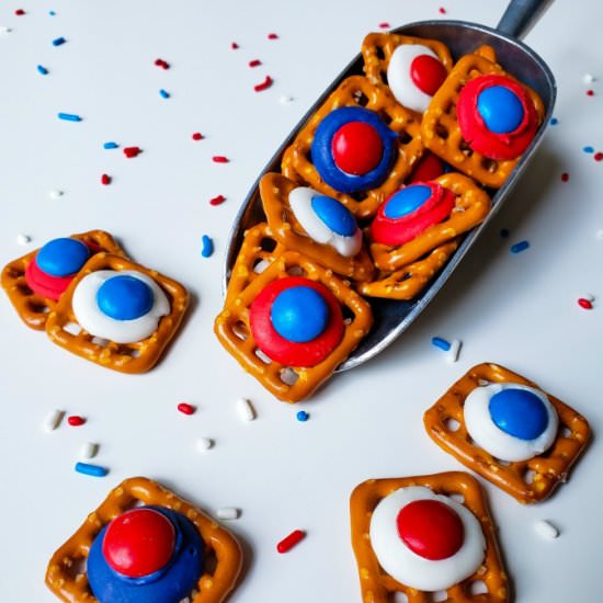 No Bake Pretzel Bites - Recipe photo by Skinny Sweets