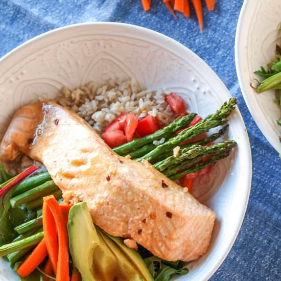 Orange Salmon Protein Bowls - Recipe photo by MaesMenu