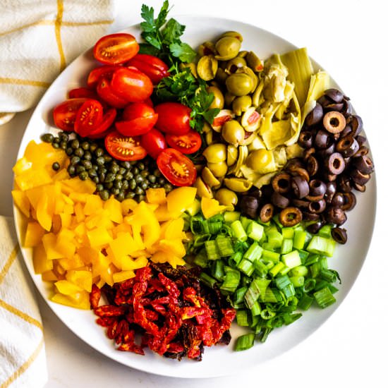 Vegetarian Antipasto Salad - Recipe photo by tararochfordnutrition