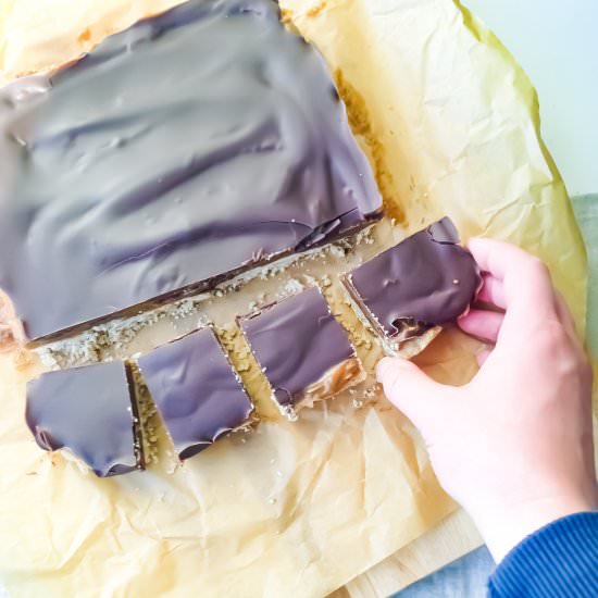 Vegan Caramel PB Bars - Recipe photo by upbeetkitchen