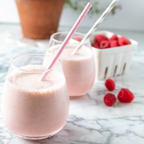 Raspberry Green Tea Smoothie - Recipe photo by sidewalkshoes
