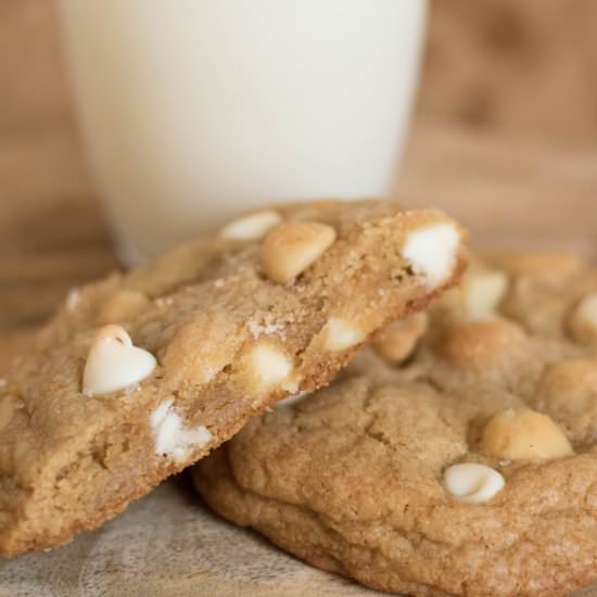 white chocolate macadamia cookies - Recipe photo by lifestyleofafoodie